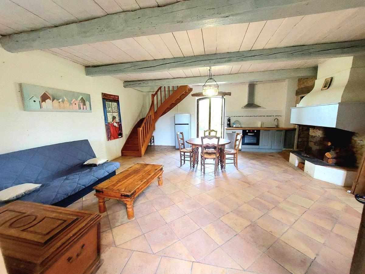 Mazet Du Chateau Joyeux De Violet Pepieux Bagian luar foto